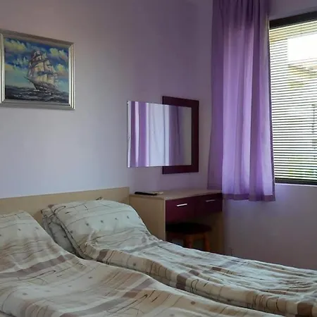 ели Pensjonat Czernomorec